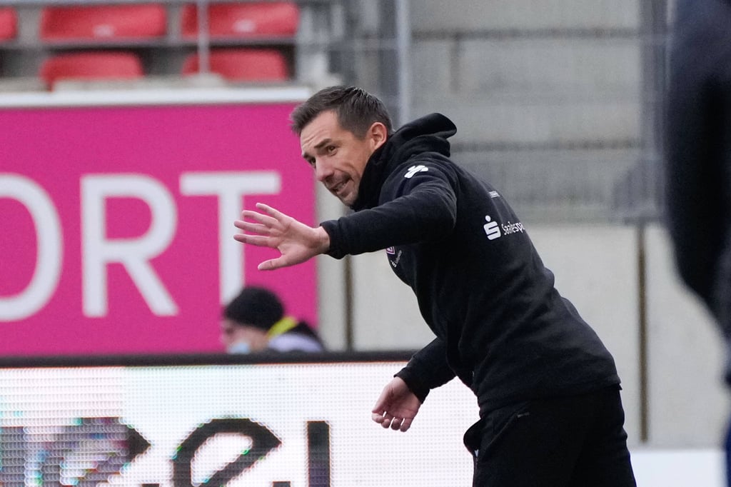 HFC-Trainer André Meyer sah eine am Ende verdiente Heimniederlage seiner Mannschaft gegen Waldhof Mannheim.