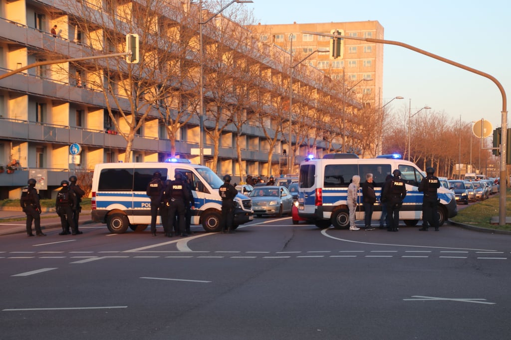 Polizeieinsatz in Halle-Neustadt