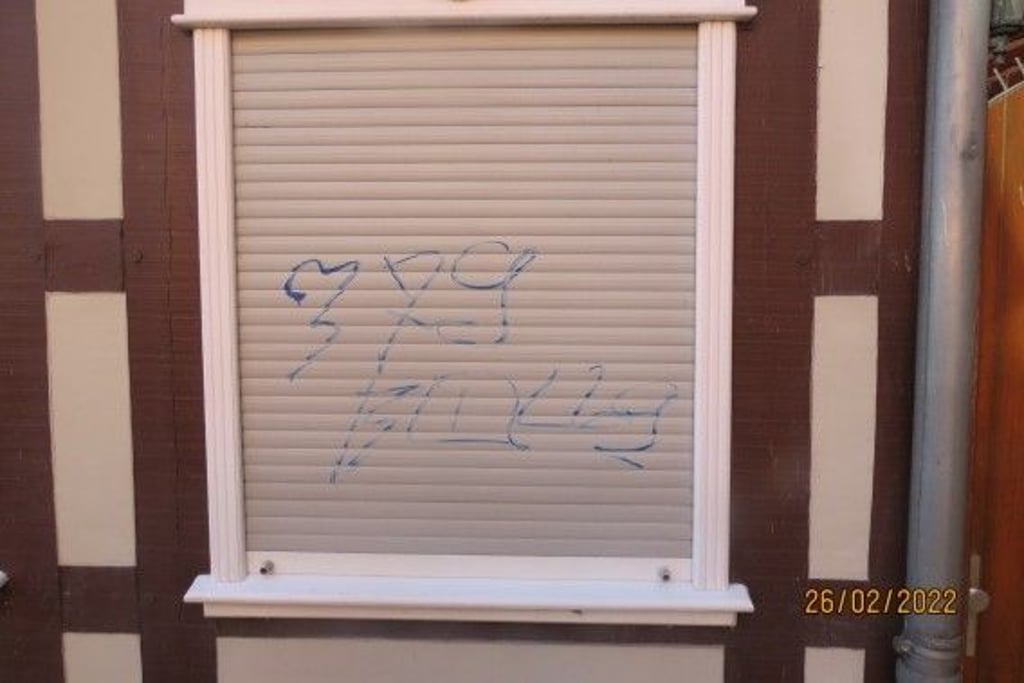 Hinweise zur Aufklärung dieser Straftat werden bei der Polizei in Salzwedel (Tel. 03901-8480).
