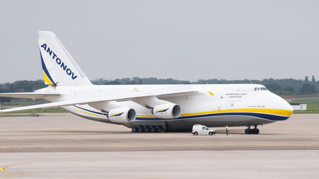 Derzeit stehen drei Flugzeuge des Typs Antonov 124 auf dem Flughafen Leipzig/Halle.
