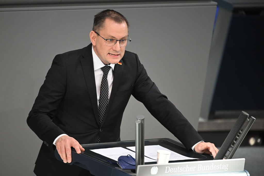 „Für die Kriegshandlungen sind nicht die Ukrainer verantwortlich“, sagt der AfD-Fraktionsvorsitzende Tino Chrupalla.