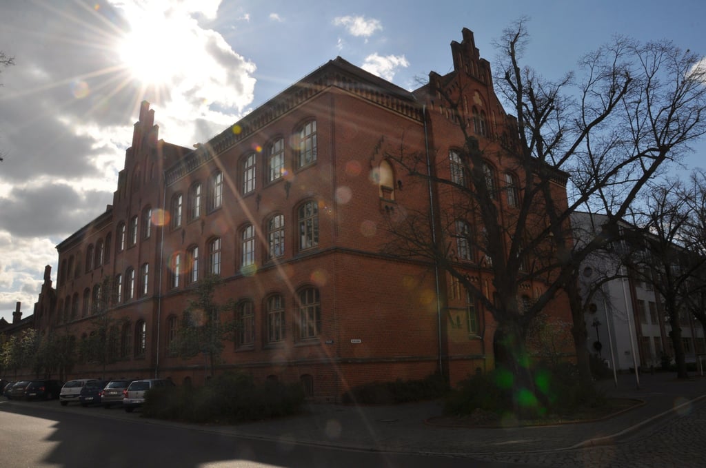 Außenansicht des Professor-Friedrich-Förster-Gymnasiums Haldensleben.