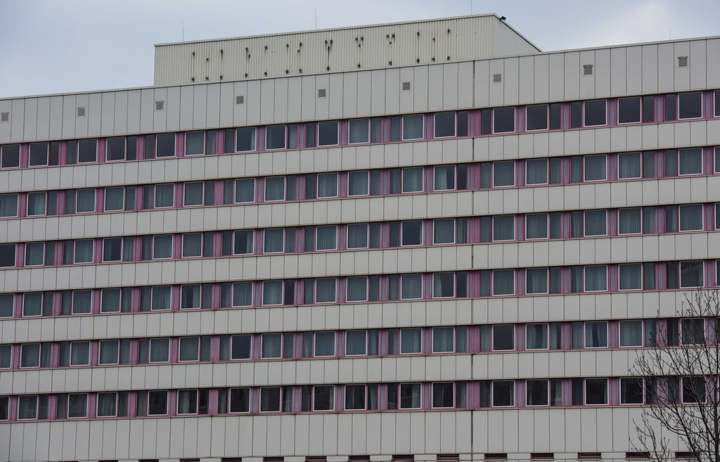 Blick auf das ehemalige Maritim Hotel in Halle am Riebeckplatz. Die Immobilie war bereits einmal Flüchtlingsunterkunft.