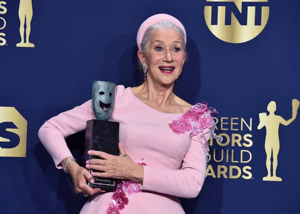Mit Preis unterm Arm: Helen Mirren bei den Screen Actors Guild Awards.