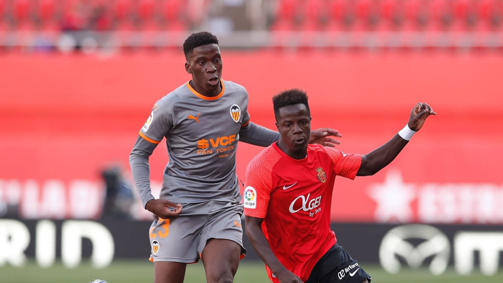 Ilaix Moriba bekam zwei mal die Gelbe Karte&nbsp;gegen RCD Mallorca.