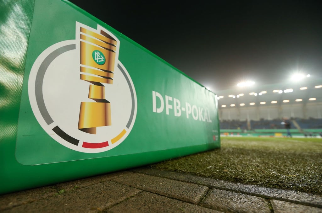 Drei der vier Viertelfinalpartien im DFB-Pokal werden im Free-TV empfangbar sein.
