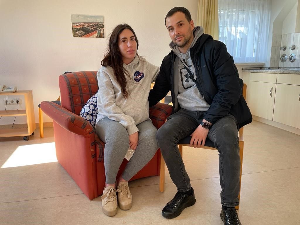 Das ukrainische Paar Tamara und Alexander aus Odessa bekommen ihr erstes Kind im Elisabeth-Krankenhaus.