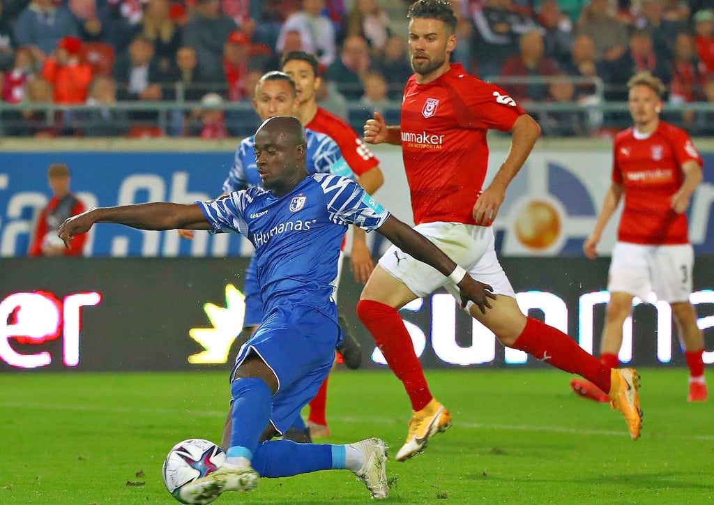 So sah es aus, als Amara Condé im Hinspiel gegen den Halleschen FC zum 1:0 traf. Allerdings musste sich der FCM trotzdem noch mit 2:3 geschlagen geben. Am Sonnabend soll das anders aussehen.