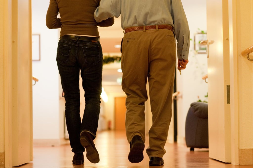 Damit es auch im Pflegeheim angenehm vorangeht, klärt man Angebot und Bedürfnisse besser im Vorfeld gut ab.