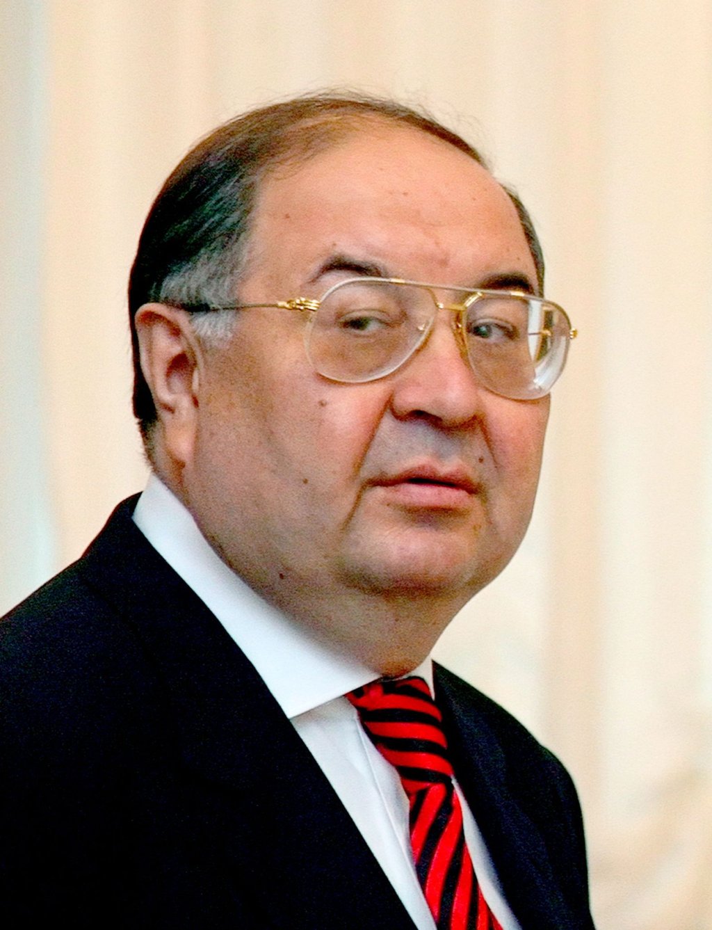 Der russische Unternehmer Alischer Usmanow ist seit 2008 Präsident des Fecht-Weltverbandes FIE.