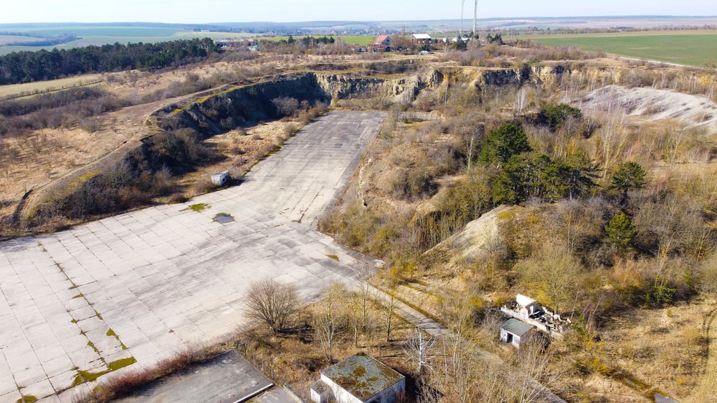 Auf dem Areal des ehemaligen Kalkwerkes in Querfurtsoll eine Photovoltaik-Anlage entstehen.