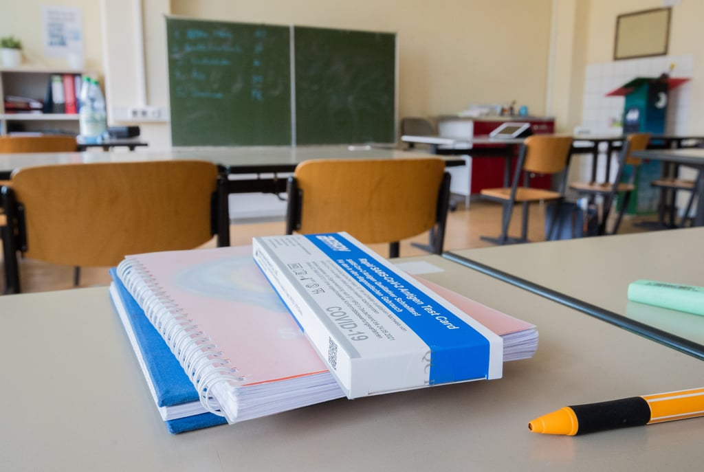 Für die Schuleingangsuntersuchungen benötigen Kinder einen Schnelltest, damit sie ins Gesundheitsamt dürfen.