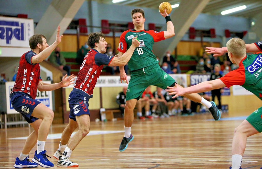 Am 29. Januar erzielte Renars Uscins noch neun Tore für die SCM-Youngsters beim 28:26-Heimsieg gegen den HC Burgenland. Heute Abend kehrt er mit seinem neuen Verein TSV Hannover-Burgdorf II als Gegner der Grün-Roten in die Gieselerhalle zurück.