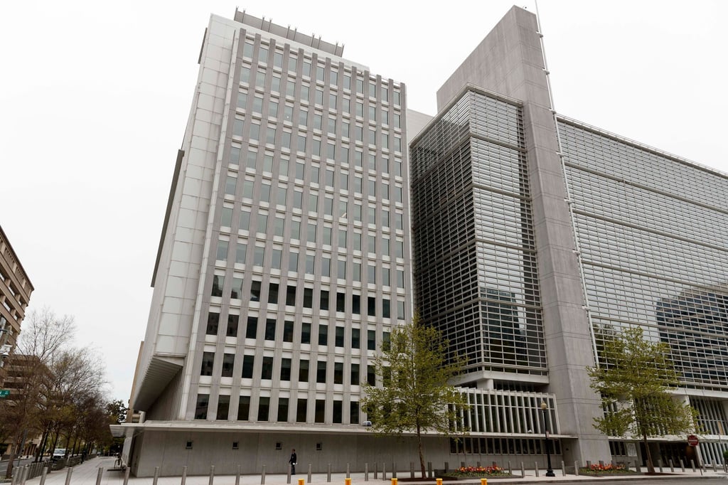 Die Weltbank stoppt Projekte in Russland.