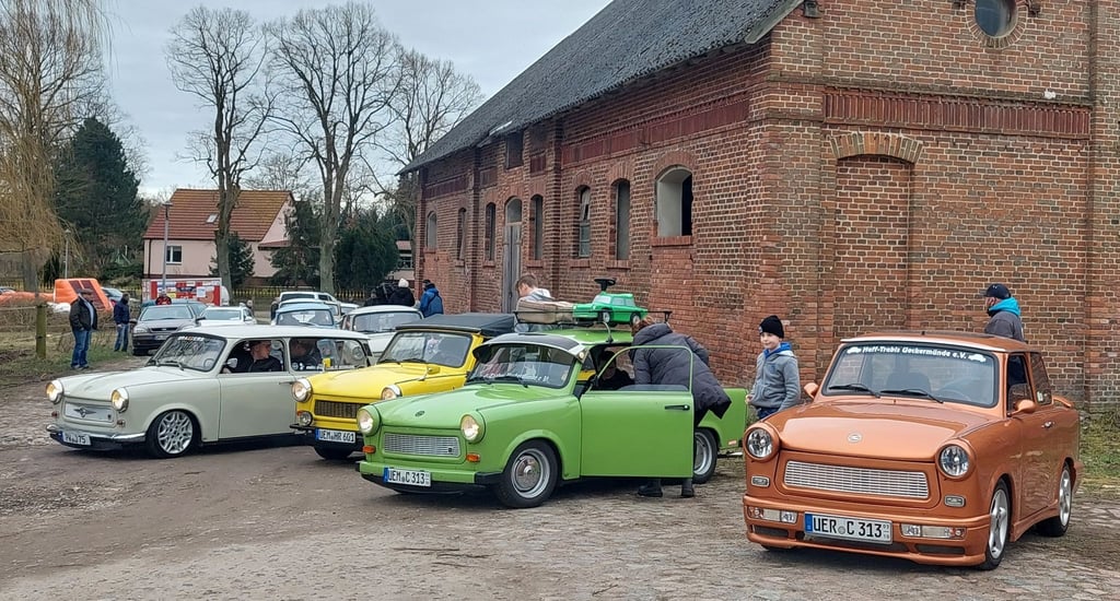 Die Auftakttreffen für Trabi-Freunde am ersten Märzwochenende gibt es seit 1995.