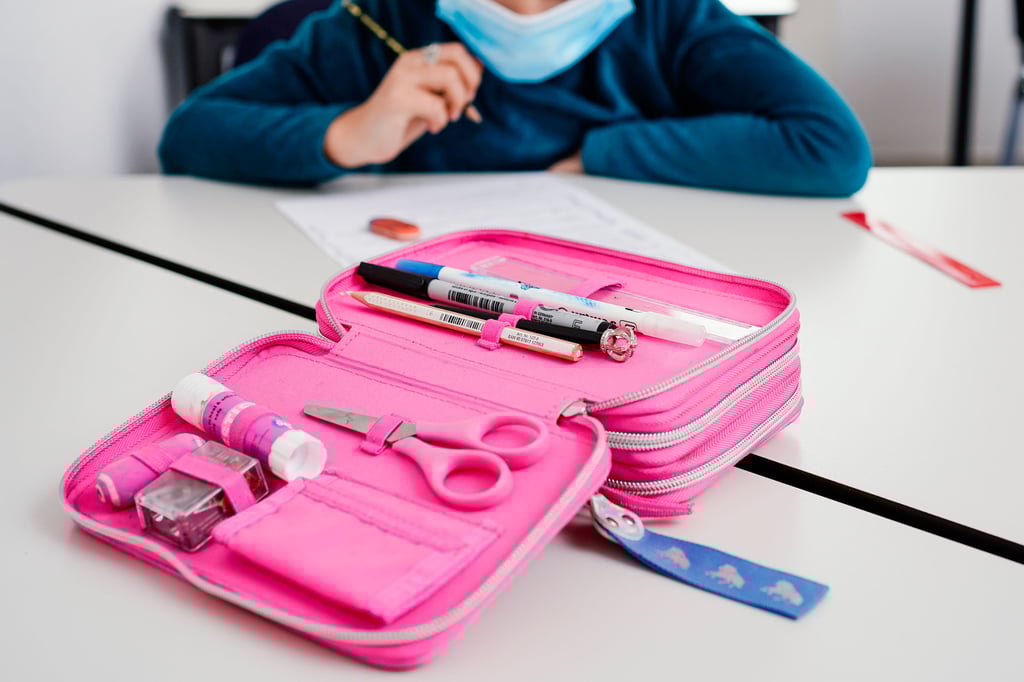 58 Einrichtungen sind derzeit von Corona-Fällen betroffen, darunter auch fünf Grundschulen und Horte.