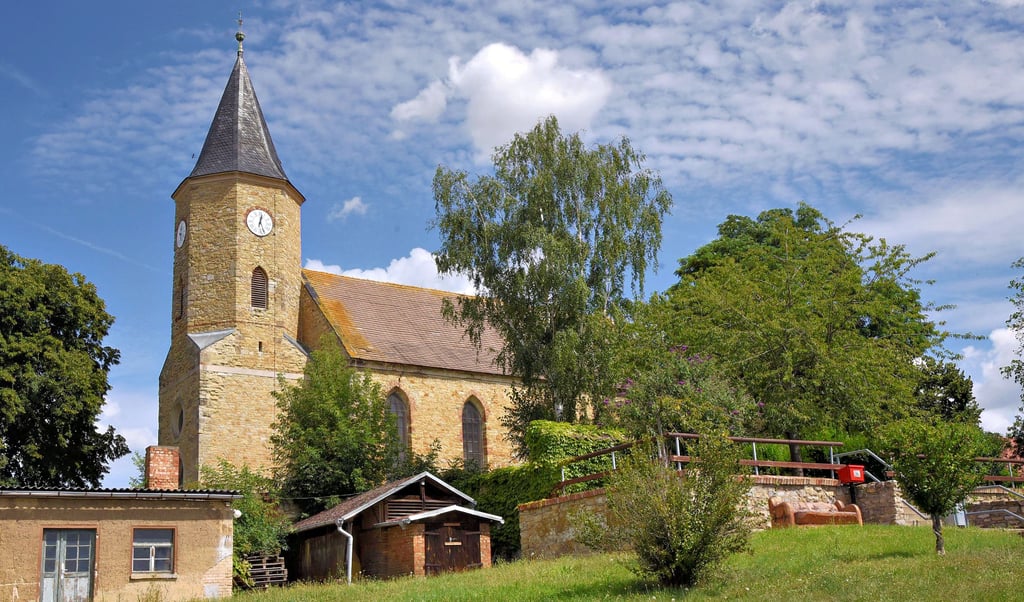 Auch das Schadelebener Gotteshaus soll nun zu einer Vogelkirche werden. Die Beteiligten sehen das als Aufwertung des ganzen Ensembles an.