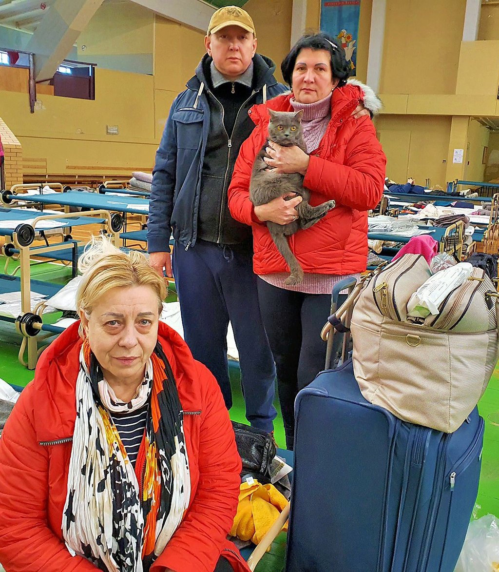 Alan Ziuziuk wollte ihre Katze nicht zurücklassen. Sie floh mit Partner Igor Belkin und Tante Nadiia Deineka aus Kiew. Jetzt sind sie erst einmal in Magdeburg.