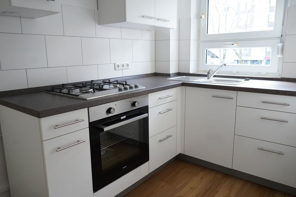 Wenn Mieter die Modernisierung ihrer Wohnung selbst übernehmen, sollten sie mit dem Vermieter schriftliche Absprachen treffen.