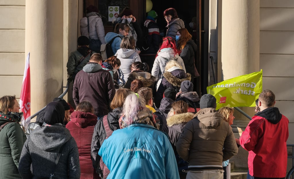 Der Andrang war groß, um in das Gebäude zu kommen.