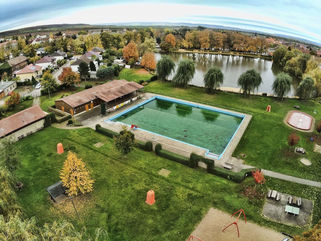 Blick auf das Sommerbad in Allstedt