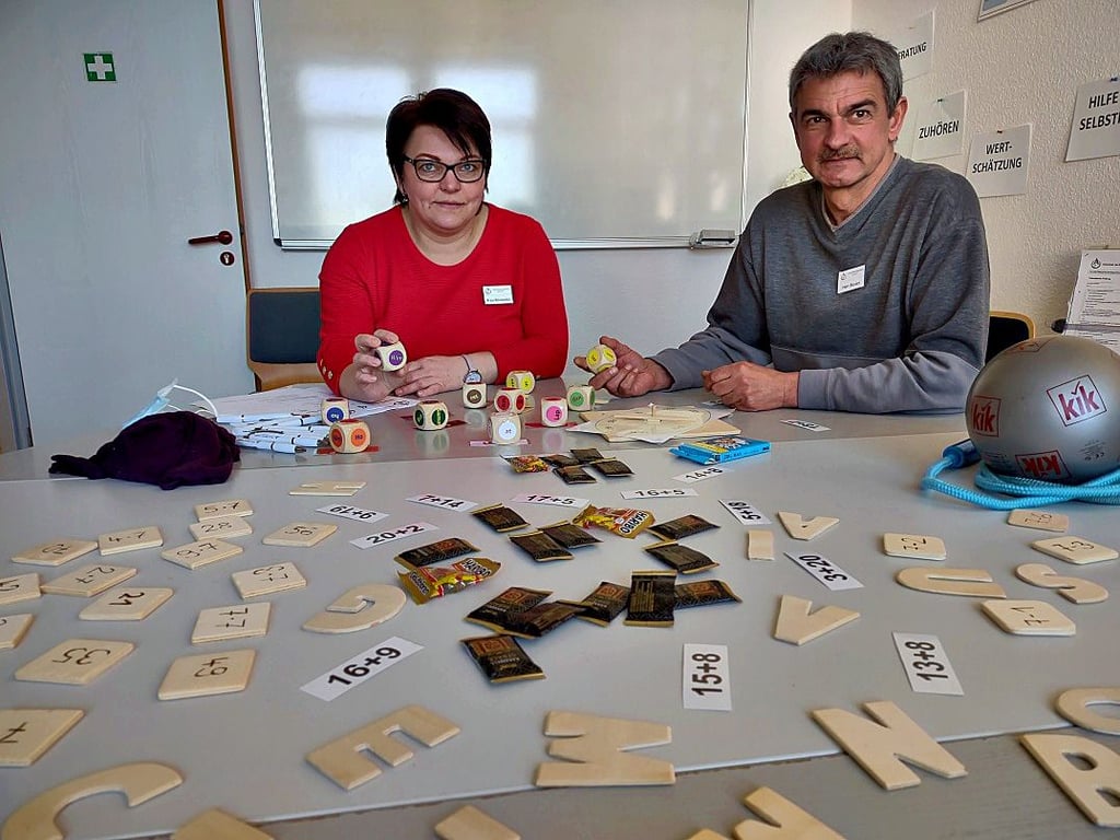 Das Lerncenter wird von Mandy Borowski und Thomas Besser geleitet. Es dient Schülern von der 1. bis zur 10. Klasse als Nachhilfe in Mathematik und Deutsch.