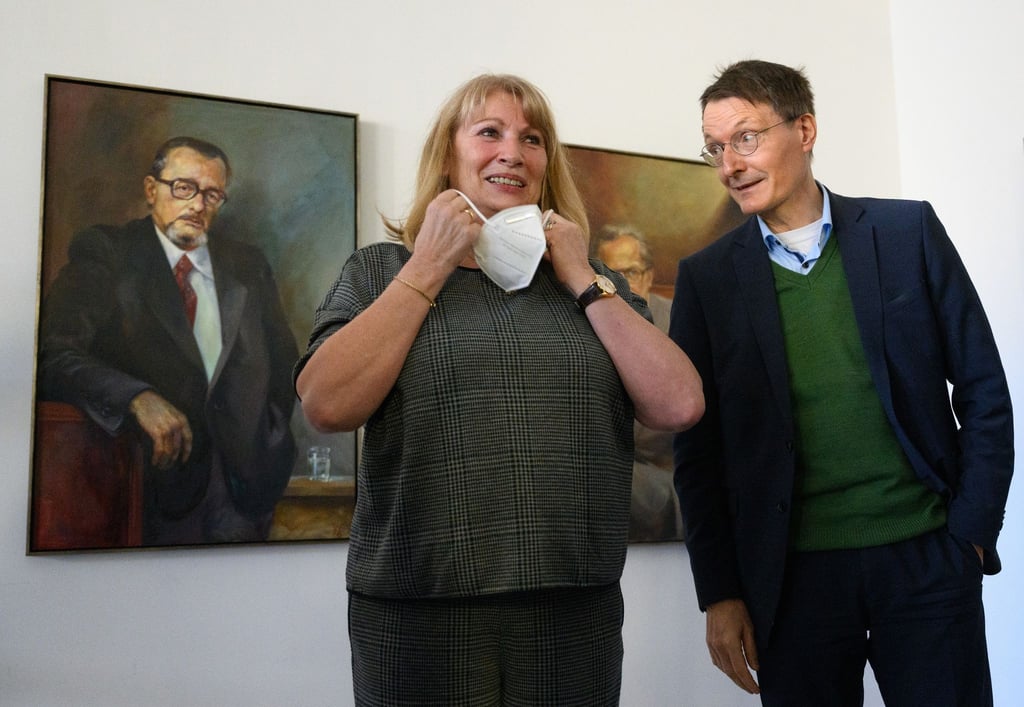 Bundesgesundheitsminister Lauterbach hat mit Sachsens Gesundheitsministerin Köpping über Corona-Maßnahmen ab dem 20. März beraten.