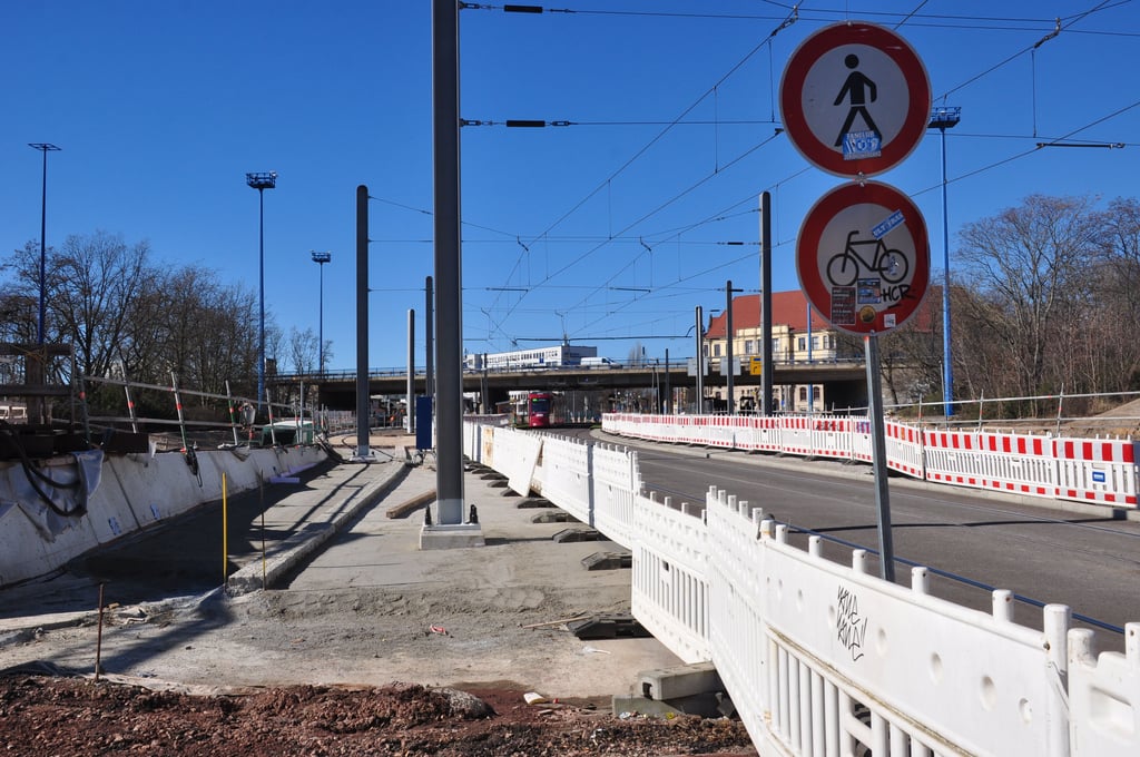 Baustelle am Damaschkeplatz in Magdeburg.