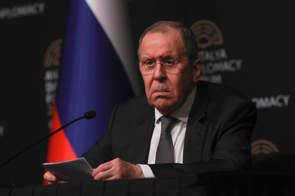 Der russische Außenminister Sergej Lawrow bei der Pressekonferenz nach dem Treffen in Antalya.
