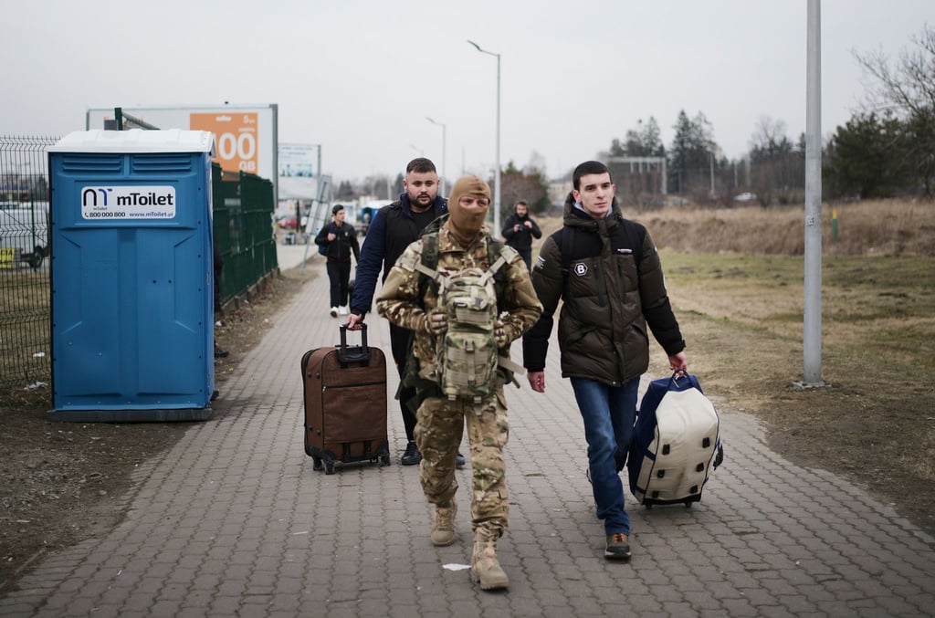 Der ukrainische Präsident Wolodymyr Selenskyj hatte eine Zahl von 16.000 ausländischen Kämpfern als Ziel ausgegeben - diese Marke soll bereits überschritten sein.