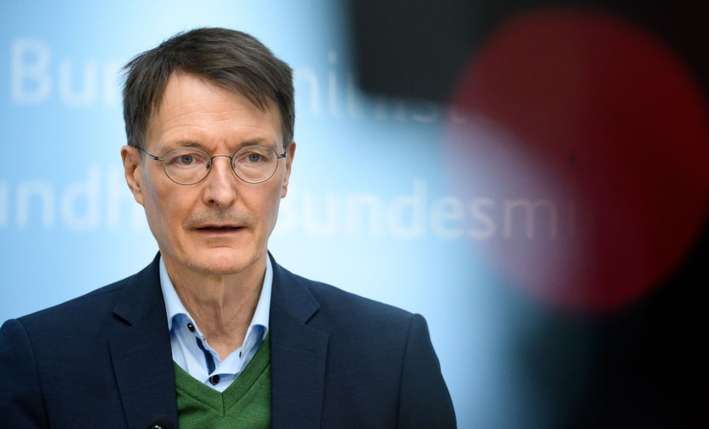 Bundesgesundheitsminister Karl Lauterbach will sich heute zur Corona-Lage äußern.