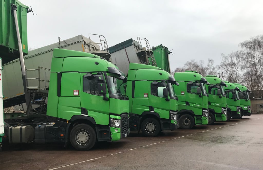 Das Fuhrunternehmen Milde  aus Steigra will ab Montag vorerst sechs Fahrzeuge nicht mehr einsetzen.