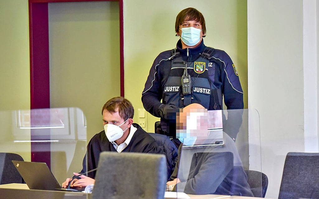 Beim Prozessauftakt im Landgericht. 