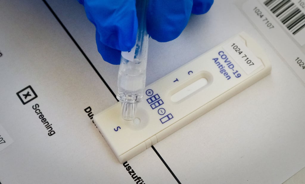 713-mal positiv: In Halle sind binnen 24 Stunden 183 Neuinfektionen mehr registriert worden als vor einer Woche.