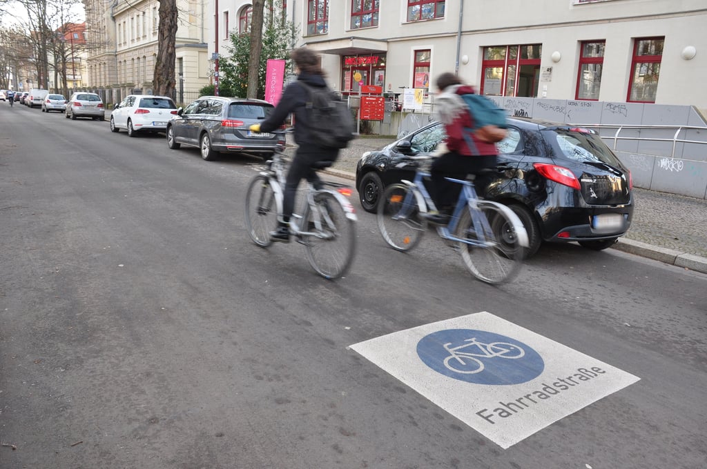 In Magdeburg ist die Goethestraße im Stadtteil Stadtfeld-Ost als Fahrradstraße ausgewiesen.