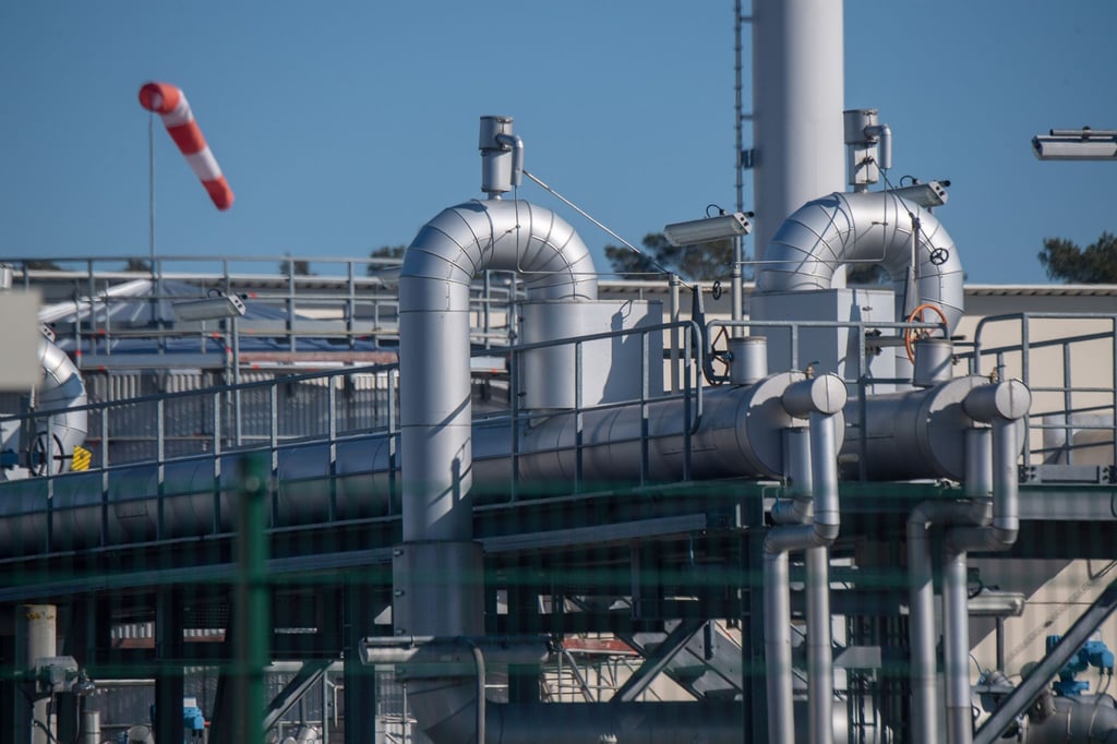 Rohrsysteme und Absperrvorrichtungen in der Gasempfangsstation der Ostseepipeline Nord Stream 1.