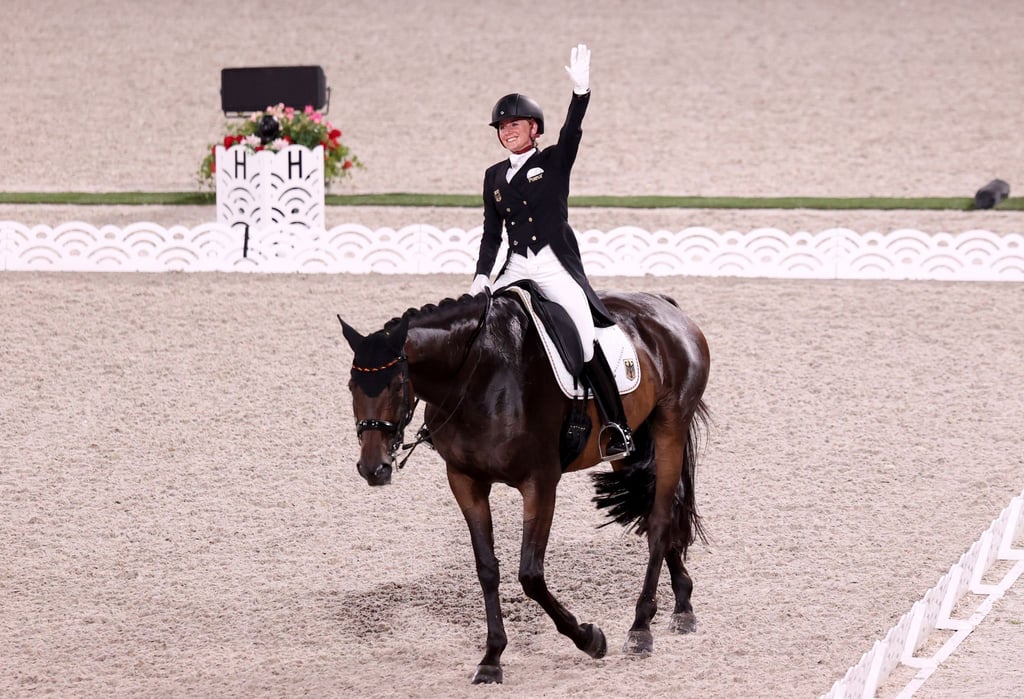 Olympiasiegerin Jessica von Bredow-Werndl auf Dalera.