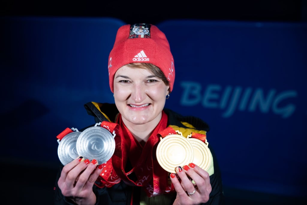 Anna-Lena Forster gewann Silber in der Abfahrt und Super-G, sowie Gold im Slalom und der Kombination in der sitzenden Klasse.
