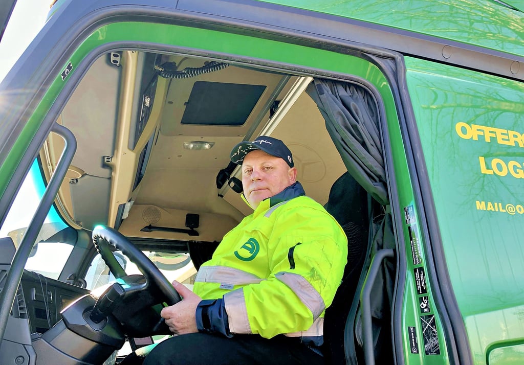 Der gebürtige Kasache Igor Kowalenko ist Lastwagenfahrer und arbeitet seit einem Jahr bei der Schleinitzer Logistikfirma Offergeld. An diesem Wochenende transportiert er regionale Hilfsgüter an die ukrainische Grenze nach Polen.