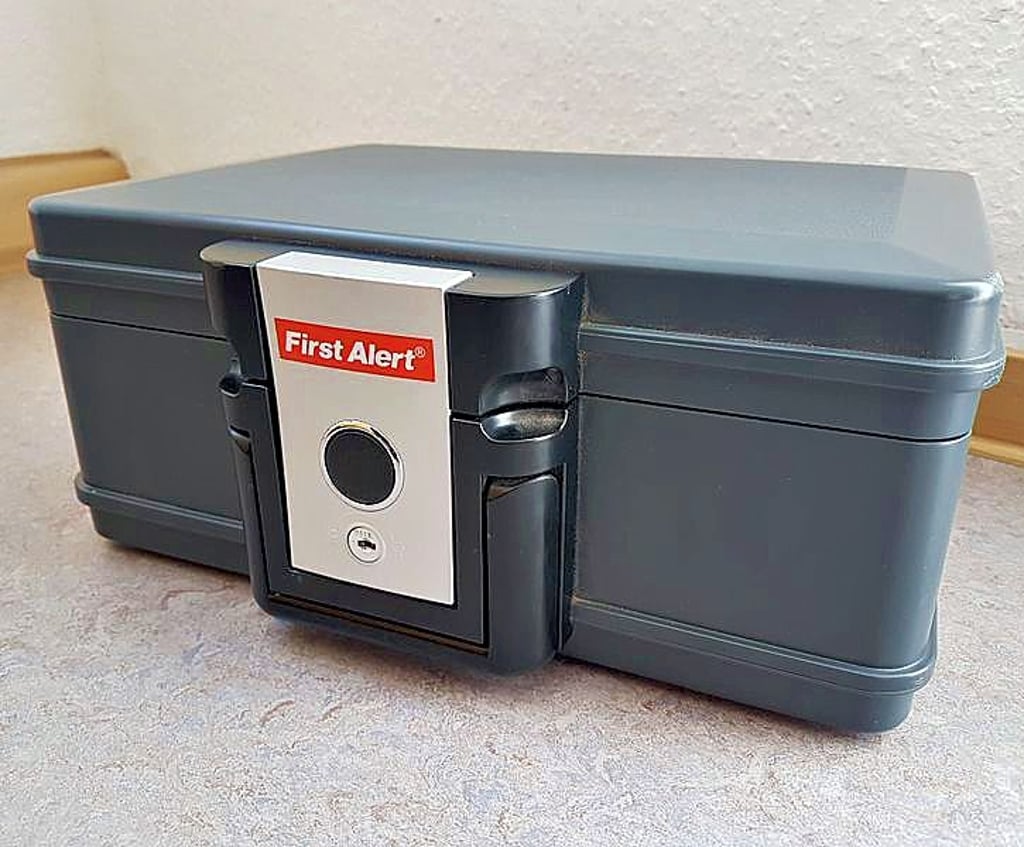 Die feuerfeste Dokumentenbox aus Polymer-Kunststoff