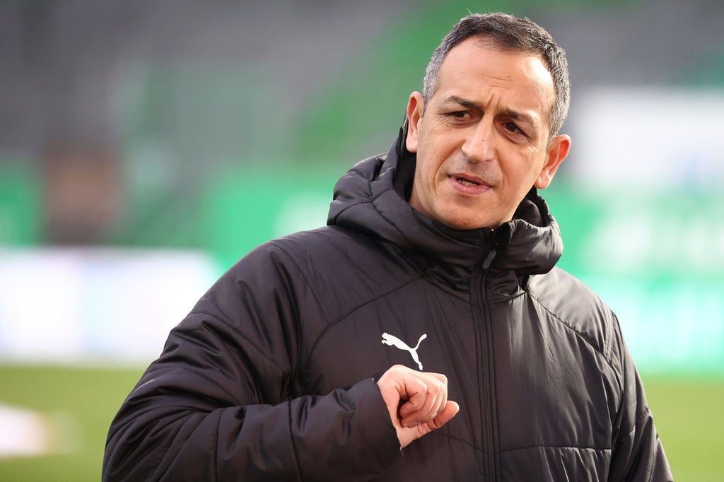 Der Fürther Sportdirektor Rachid Azzouzi plant mit Trainer Stefan Leitl für die neue Saison.