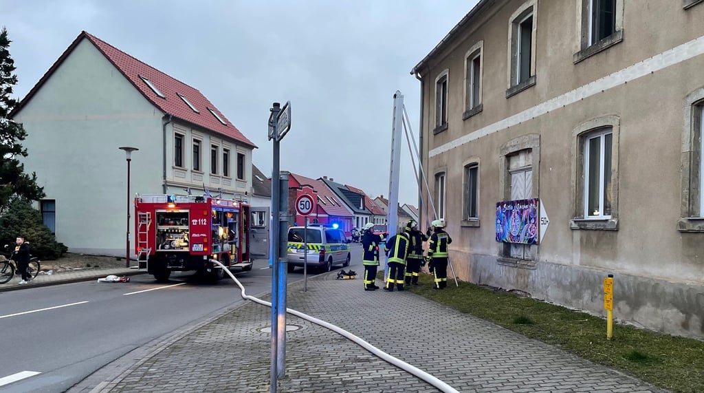 Zu einem Brandeinsatz rückte die Feuerwehr am 15. März zum ehemaligen Pfarrhaus von Lindau aus.