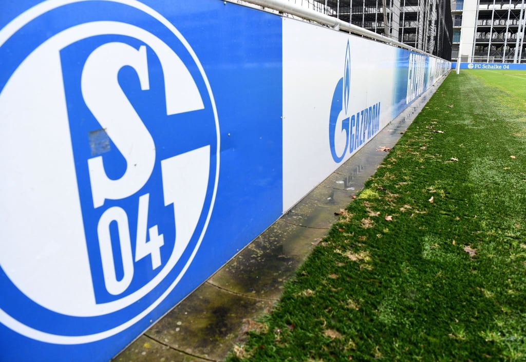 Schalkes Lizenz scheint trotz der Trennung von Gazprom ungefährdet zu sein.