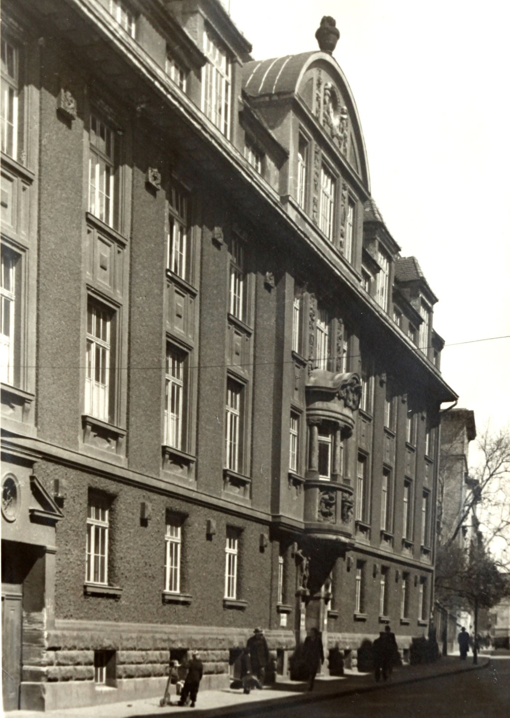 Historische Ansicht der Klinik im Weidenplan