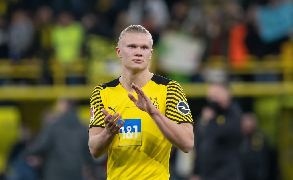 Erling Haaland soll einem Bericht der „Sun“ zufolge bei einem Wechsel auch in einem neuen Vertrag auf eine Ausstiegsklausel bestehen.