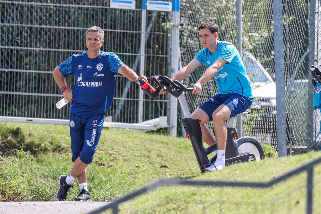 Athletik-Trainer Werner Leuthard (l) kehrt zu Hertha BSC zurück.