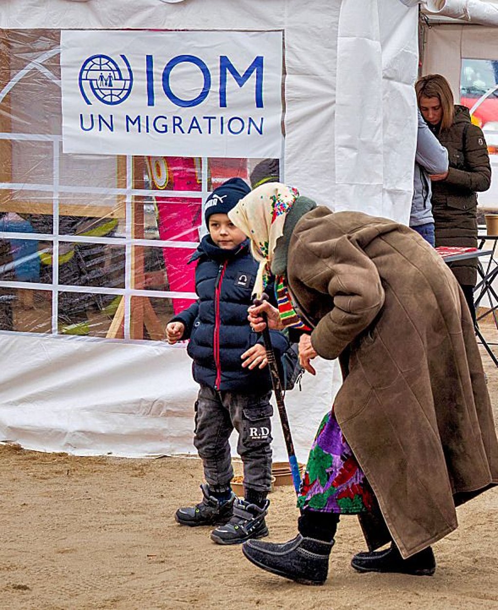 Dicke Jacken, gutes Zureden und die Hoffnung auf bessere Zeiten: die Gegenwart in der Grenzregion.