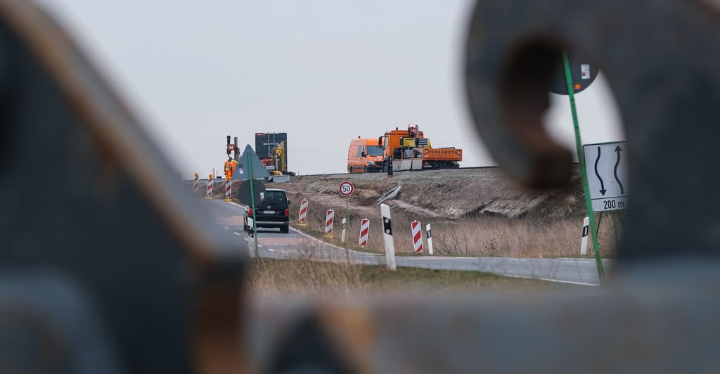 Blick auf die Baustelle A 143 bei Salzmünde.