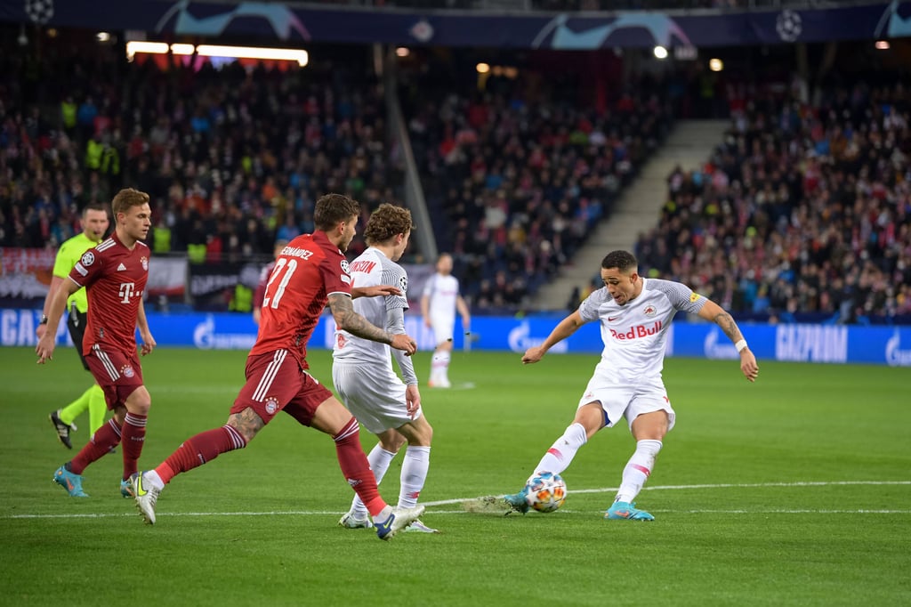 Noah Okafor im Spiel gegen Bayern München.