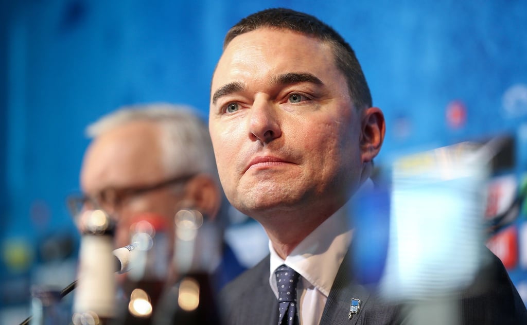 Club-Präsident Werner Gegenbauer (l-r) und Investor Lars Windhorst bei einer Pressekonferenz.